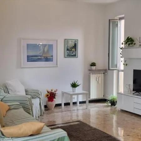 La Vie En Rose Flat * Σέστρι Λεβάντε