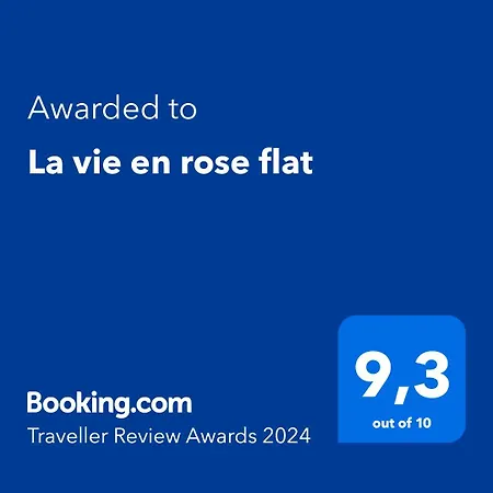 La Vie En Rose Flat Apartment